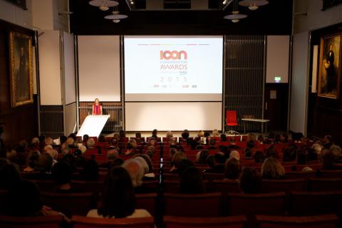 Alison Richmond, Icon's CEO, opening the Awards ceremony. 
