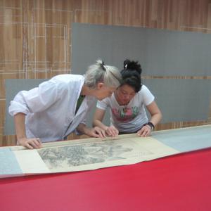 Susan Catcher: IIC Congress followed by placement at scroll mounting workshop in Nanjing